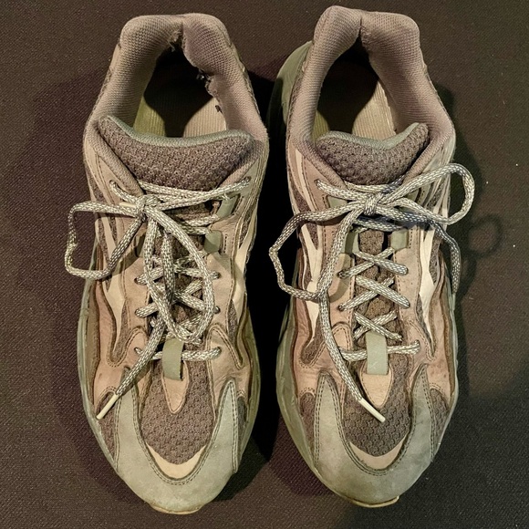 Adidas Yeezy 700 V2 Geode size 11 1/2 - Picture 6 of 9